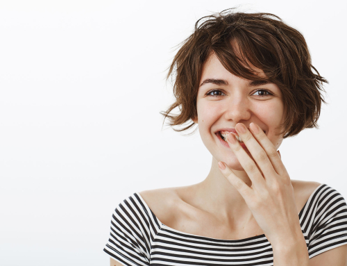 Hábitos inofensivos que estão a danificar os dentes sem que se dê conta